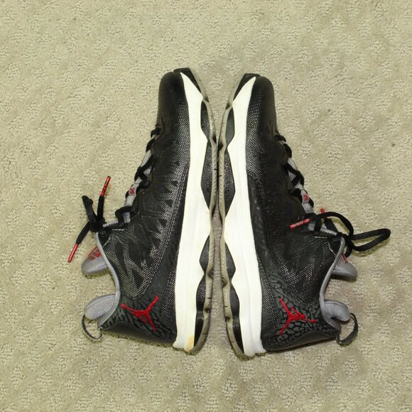 Men's Size 7.5 - Jordan CP3.VI Black/Gym Red-Cement Grey  535807-001 - Picture 3 of 8